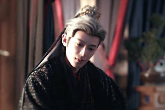 孔雪儿自拿纸巾表演巴掌戏，获称掌公主