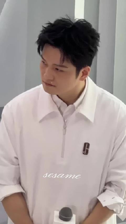 樊振东倩碧代言人杭州活动，听到尖叫声暗爽