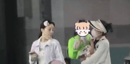 甜馨回应李小璐二胎！