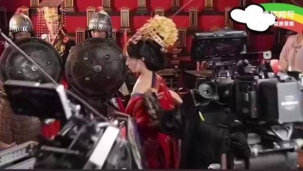 不会又是一部爆剧吧 这个镜头好爽
