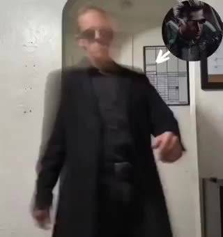 威 斯 克 躲 闪 摇 （ X narfeyeron）