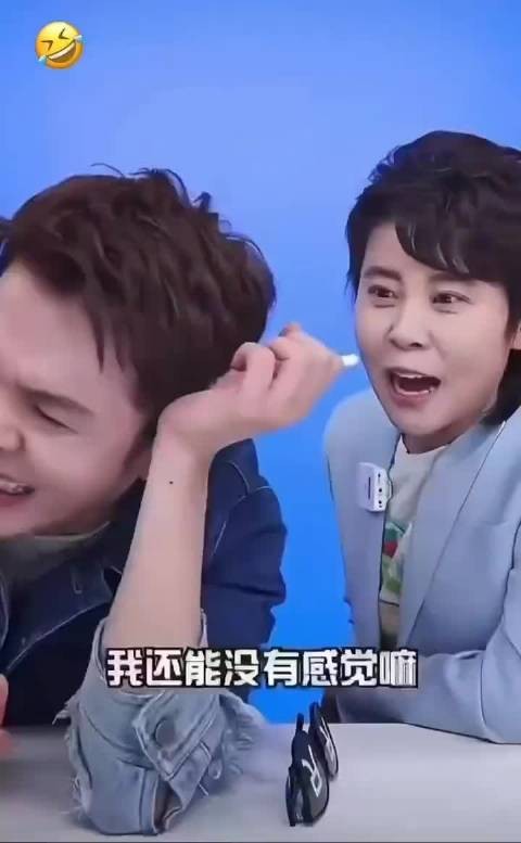 哈哈哈哈哈哈还有人没看过李佳琦给王濛化妆吗