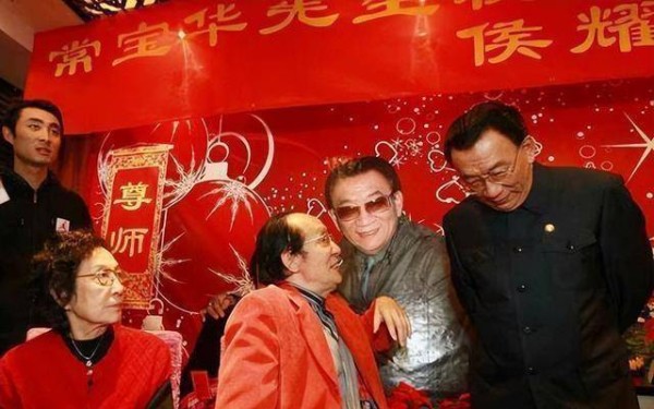当年侯耀华究竟凭什么挤掉牛群当上大师兄?知情人揭秘真相:常宝华虽然年迈但绝不糊涂
