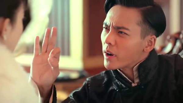 陈伟霆赵丽颖CP感引回忆，张启山尹新月再掀热潮