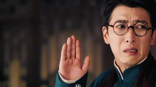 神仙打架,八爷受伤,哈哈好惨哦~所以齐铁嘴后面,齐家无后是因为这个吗?