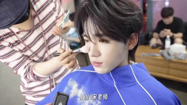 如果你没见过神级冷脸男那么请看