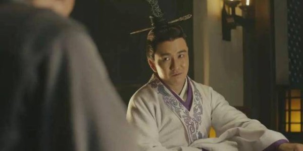 杨修死在小聪明上？别再被“三国演义”误导了，看看史学家怎么说