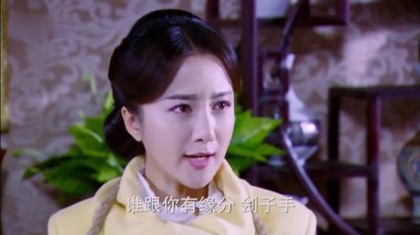 女孩身手不凡,孤身潜入日军基地,不料竟被鬼子抓住
