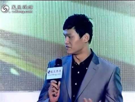 没有女朋友，但不一定没有男朋友
