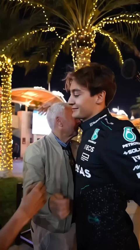 我要……我要……娶这个阿姨 虽然看起来做饭很健康 但是阿姨美啊