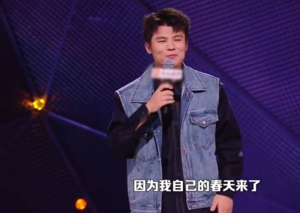 脱口秀演员何广智正式回应恋情：缺席今夏脱口秀赛事，只因“我的春天来了”