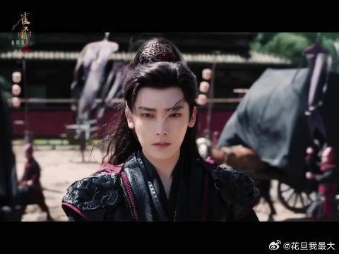 红绸蒙眼，一骑绝尘