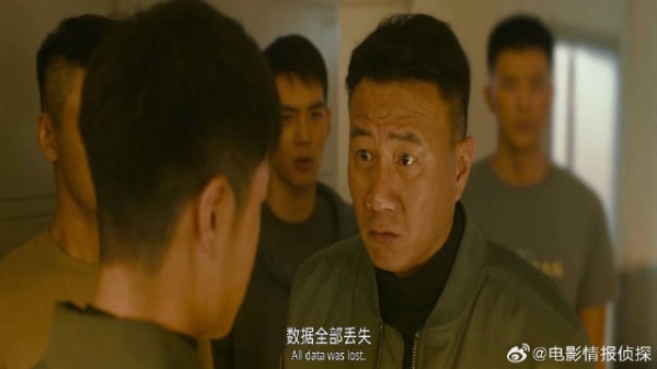 王一博不顾数据就跳伞,被训还有理,胡军开口泪目