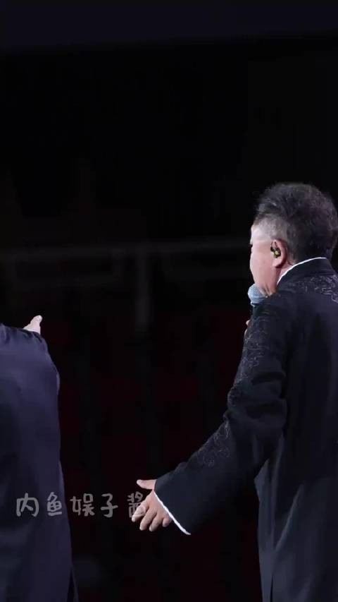 观众喊退票，于谦霸气回应随便退，岳云鹏懵了 ···