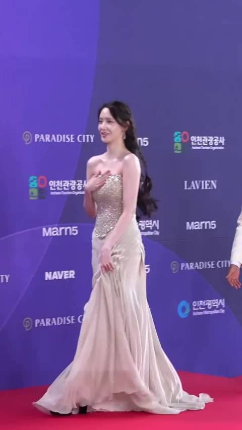 青龙奖女星红毯造型