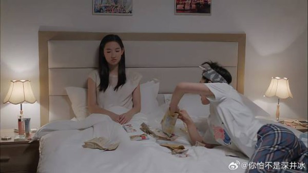 林妙妙参加春游，终于不用老妈管，零食放开吃太幸福！