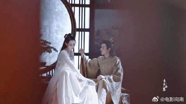 他俩脱个衣服比吻戏还欲！麻烦派多点人监视！三天三烨，三更办烨