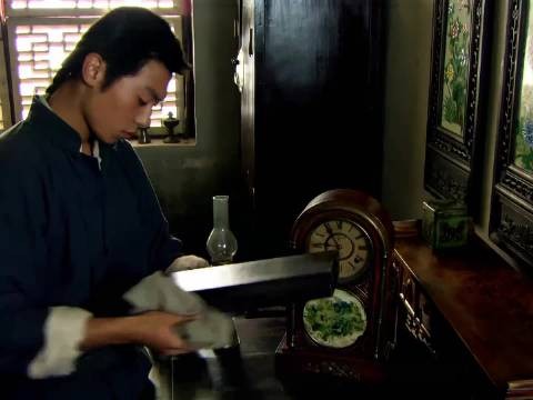 传武偷吃百年山参,被夏掌柜开除