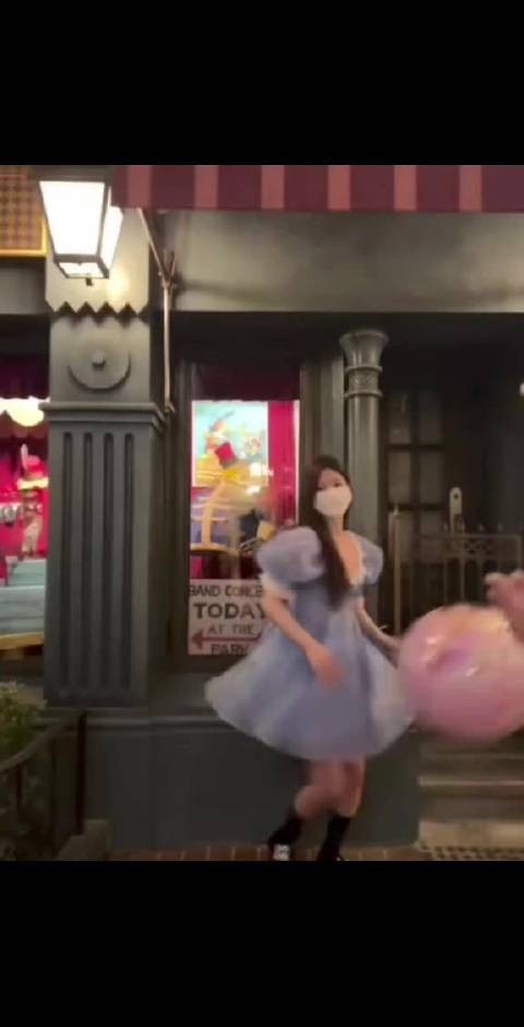 想你眉眼弯弯赵露思