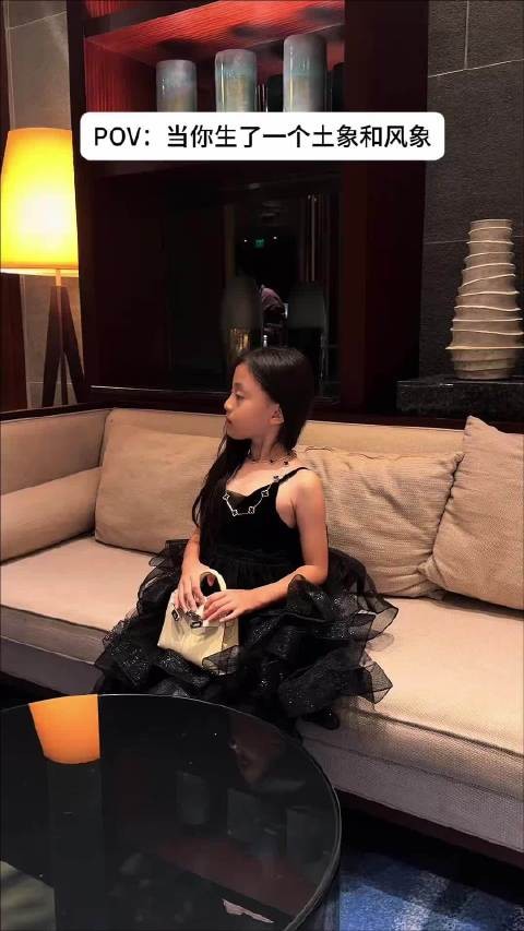 蟹泡泡女士：baby你尽管出类拔萃～I吃饱就睡