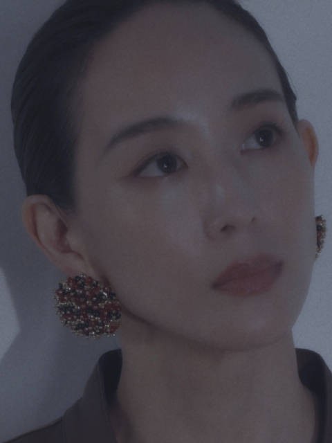 作为观察者,请跟随她的镜头