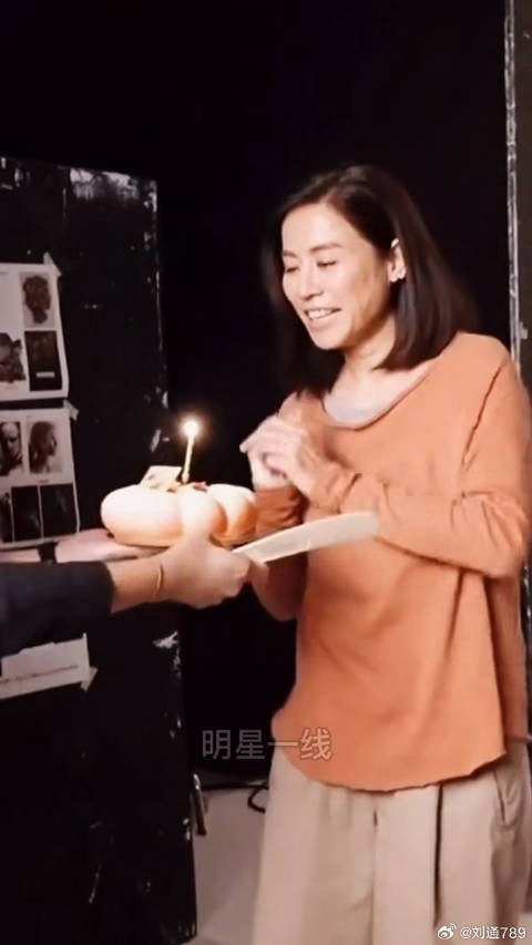 宣萱生日古天乐做蛋糕惊喜,两人50岁单身期待官宣