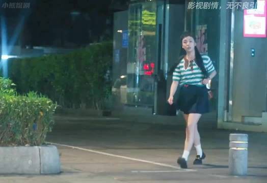 女孩深夜打车，没想到却沦为了猎物！