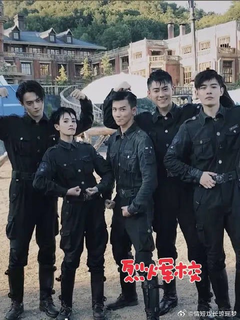 只有真正看过烈火军校的人才听得懂这段对话 沈君山and纪谨