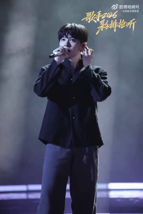 尤长靖演唱闭嘴跳舞，简单编曲引期待