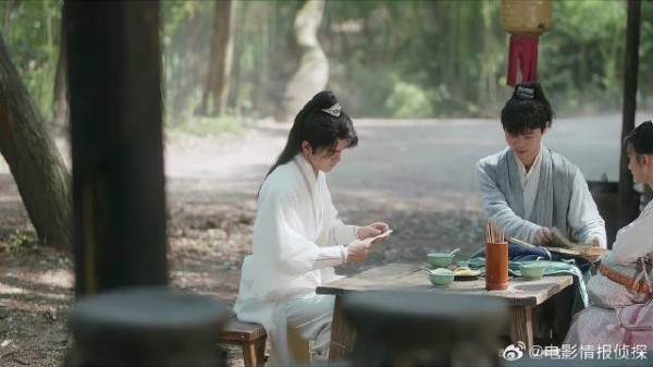 方多病从信中找到线索 一比对，竟怀疑李莲花是药魔