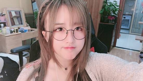 千万粉主播菠萝赛东近况揭晓：瘦30斤 上岸北大读研