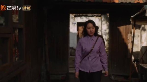 阿妹刷心机霸占宋莹房子，黄玲拿出宋莹电报，秒打她脸 小巷人家 电视剧