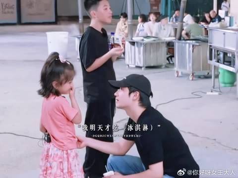 敦仔灵机一动，校长光速出诊，看得人心软软啊