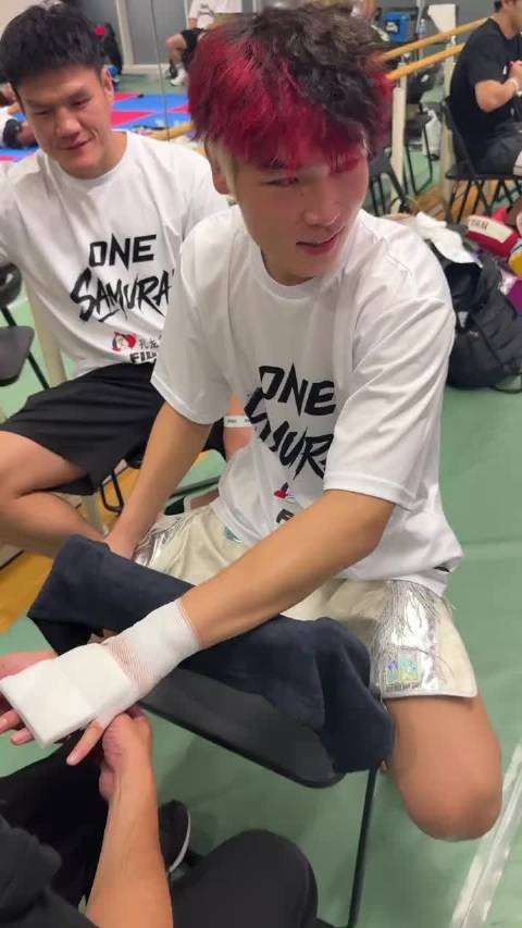 刘梦阳：怎么缠手还要碰一下拳