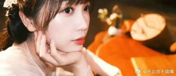 “我不是芍药，不是月季，我是司命殿小兰花”