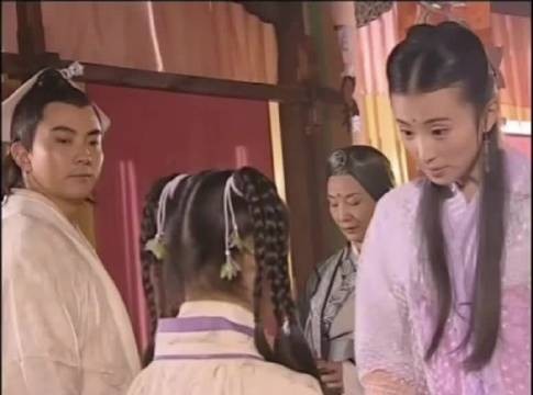 丁敏君竟然有过这么温柔的一面,还是对周芷若