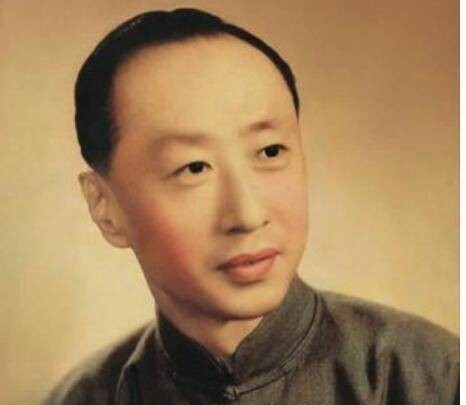 她婚后几年没怀孕，丈夫：领养吧，养子抱回后她先后生下三男两女