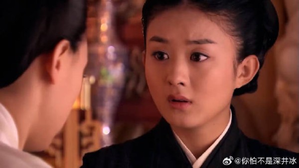 后妈为赶走小姐，让她给大爷当小妾，不料女儿帮她逃跑