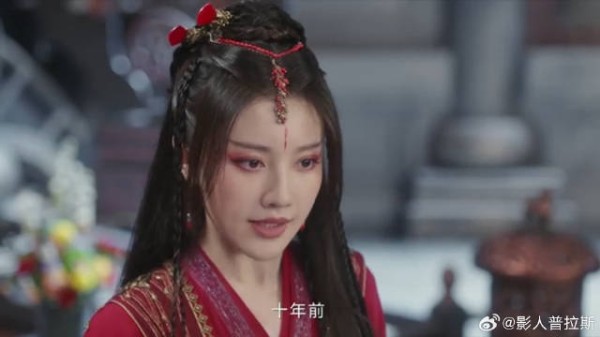 圣女密谋夺权 不料笛飞声装失忆门外偷听，这下好玩了