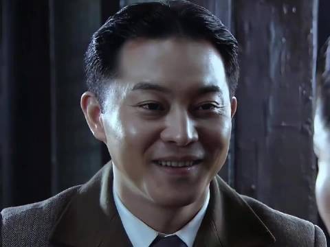 “老师也知道他是卧底 但没办法 他给的实在太多了”