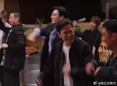 刘畊宏带全场哥哥跳操，欢乐直播备战公演