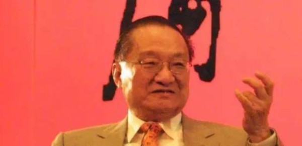 《九阴真经》作者本是达摩，金庸为何改为黄裳，隐喻实在大胆！