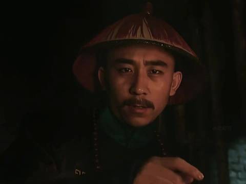 这个李卫很会拿捏人心，你要说和黄伦有仇，这比清官还靠谱