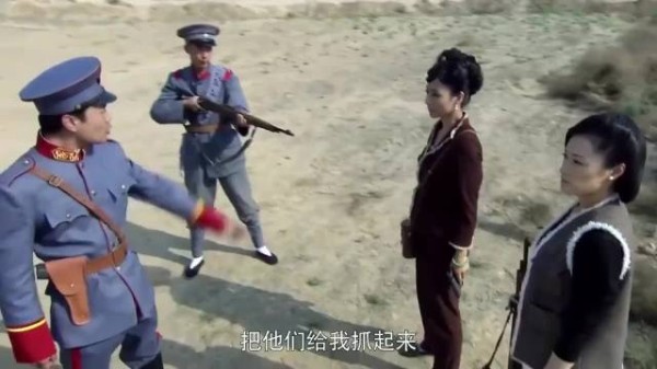 特工追杀鬼子，不料遭国军军官阻拦，后来中央军来了