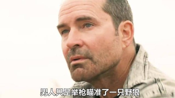 男人在打猎时看到了可怕的一幕,吓得他立马往家里跑