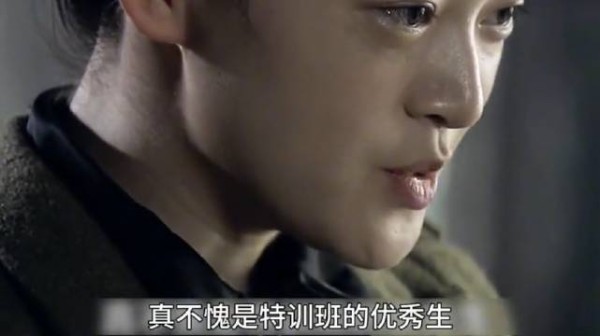 女人本以为眼前之人是敌人，最后才发现竟然都是自己人