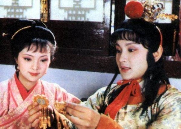 说红楼：通灵宝玉究竟是什么？贾宝玉没有玉，就发疯了？