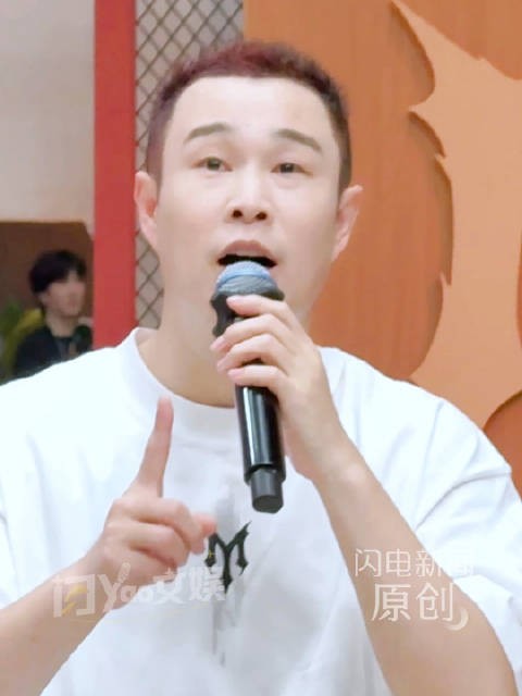 刘畊宏参加披荆斩棘还当康复师