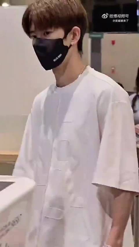 任嘉伦满35减半,活动造型状态在线