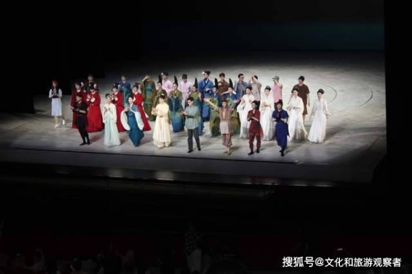 《只此青绿》与《千里江山图》和其背后的故事